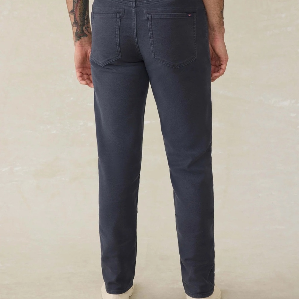Faherty Stretch Terry Navy 33W 30L - Picture 3 of 5